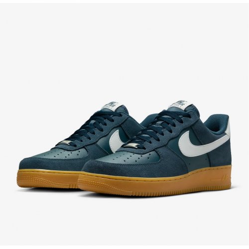 Nike Air Force 1 '07 LV8