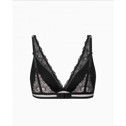  Lace Triangle <span style='filter: blur(2.5px);'>***</span>