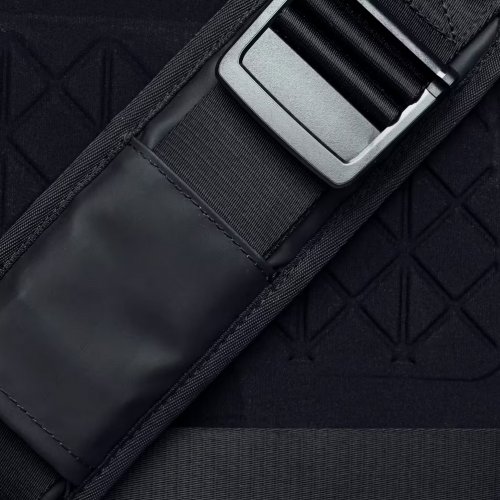 20L Urban Messenger Bag - Black