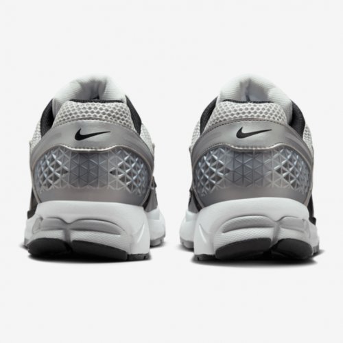 Nike Zoom Vomero 5 Men