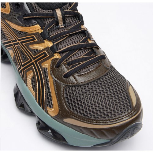 Asics US5-S Gel-Quantum Kinetic Sneakers