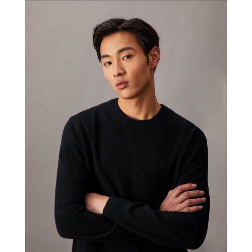 Classic Cashmere Crewneck Sweater