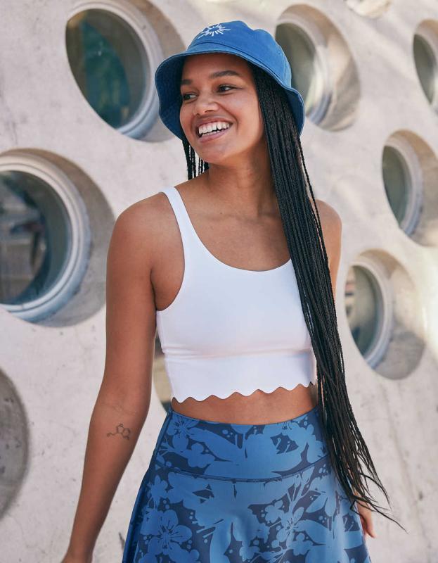 OFFLINE By Aerie Goals Scallop Longline Sports Bra - White, M 