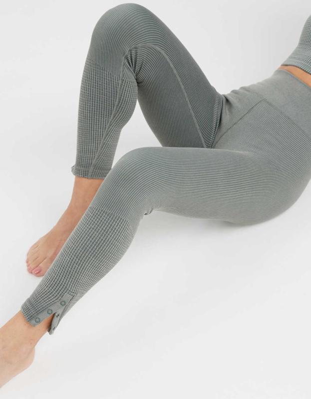 OFFLINE Main Squeeze Seamless High Waisted Waffle Legging - Royal Palm, XXS 