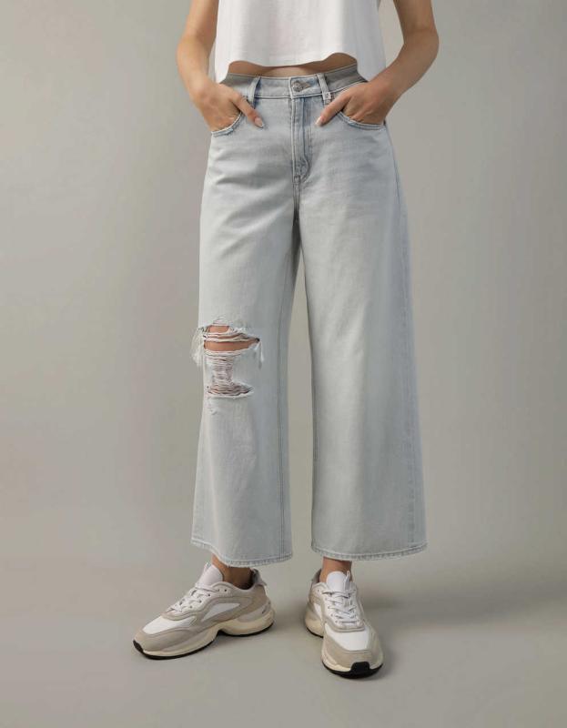 AE Strigid Super High-Waisted Baggy Wide-Leg Ripped Cropped Jean - Light Wash, 8 