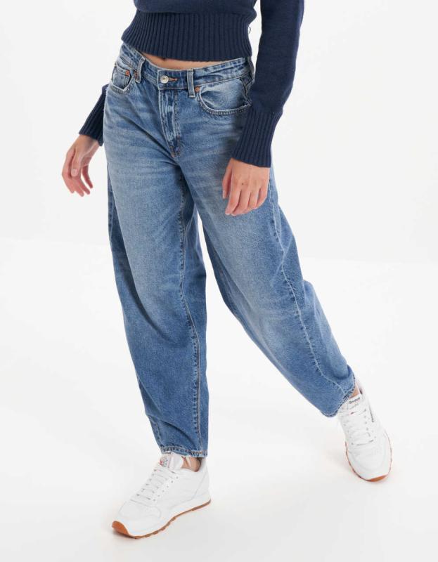 AE Balloon Jean - Medium Indigo Wash, 0 