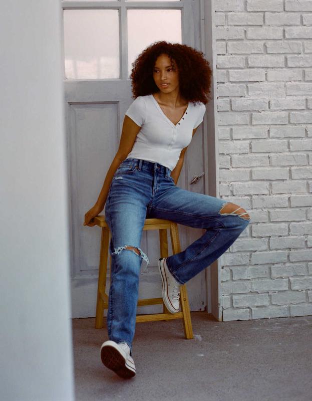 AE Stretch Curvy Ripped Straight Jean - Medium Destroy, 4 