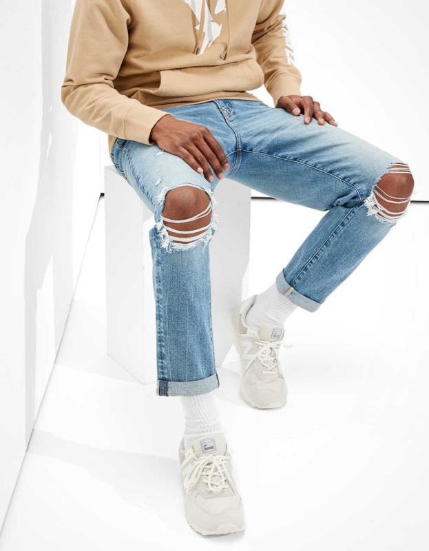 AE AirFlex+ Ripped Relaxed Slim Jean - Iced Light Indigo, 33W x 32L 