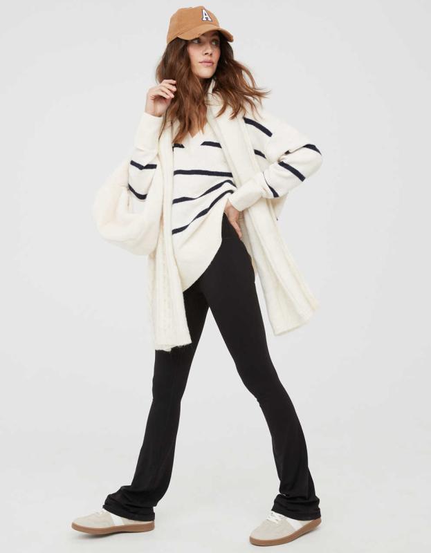 OFFLINE By Aerie Real Me Xtra Bootcut Legging - True Black, XS 