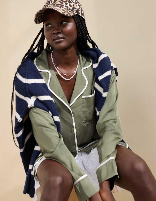 Aerie Off Duty Satin Shirt - Olive Fun, XXS 