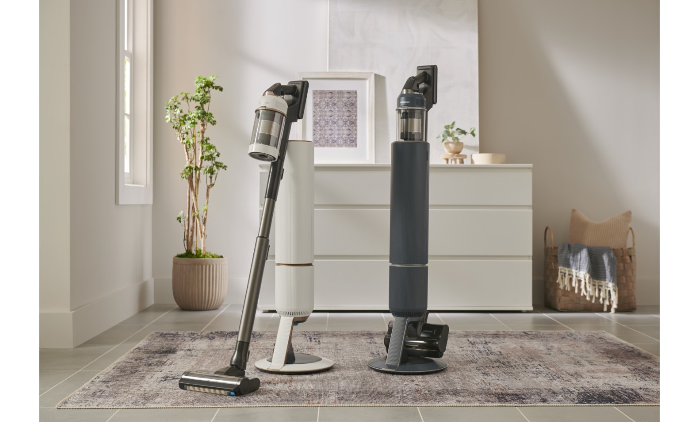 Bespoke Jet™ Cordless Stick Vacuum with All in One Clean Station in Misty White