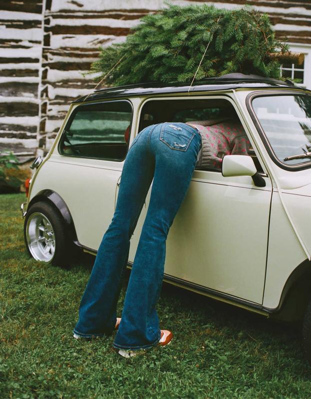 AE Forever Soft Ripped Super High-Waisted Flare Jean - Indie Dark Destroy, 00 