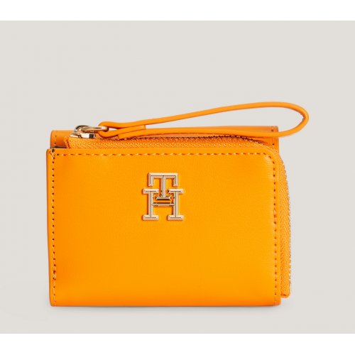  Contrast Interior Zip Wallet