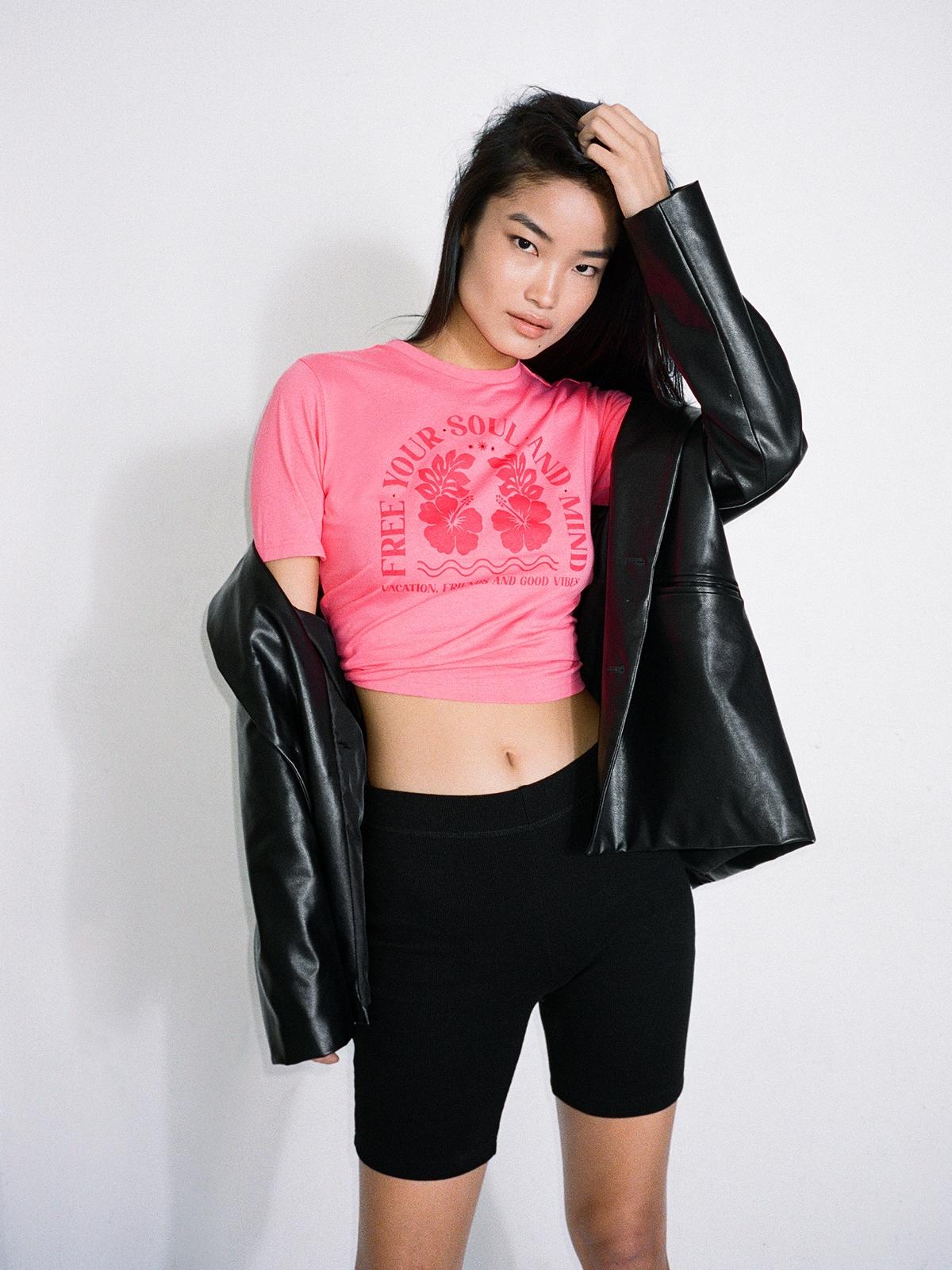 Free Your Soul And Your Mind Graphic Tee - Pink