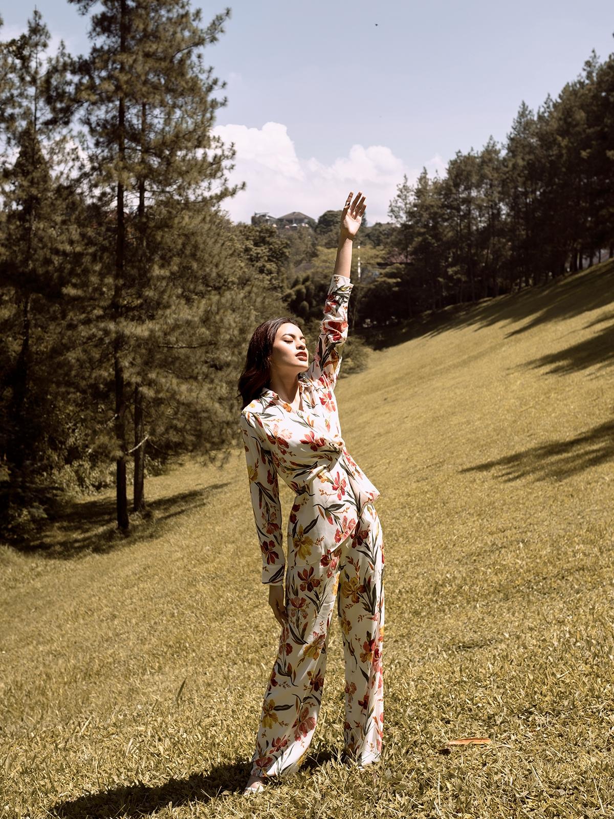 Wide Leg Floral Print Pants - White