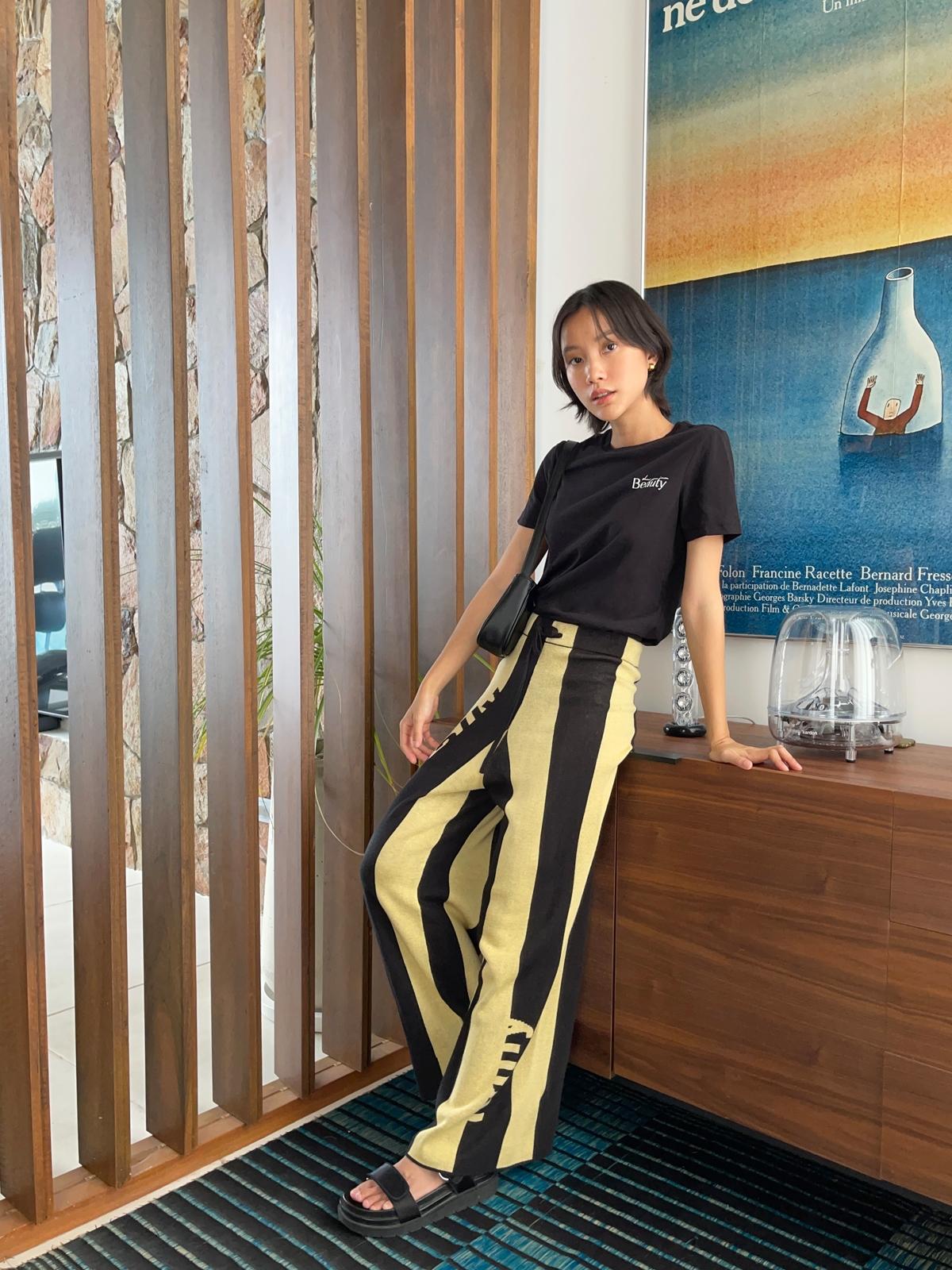 Sustainable Beauty Graphic Tee - Black