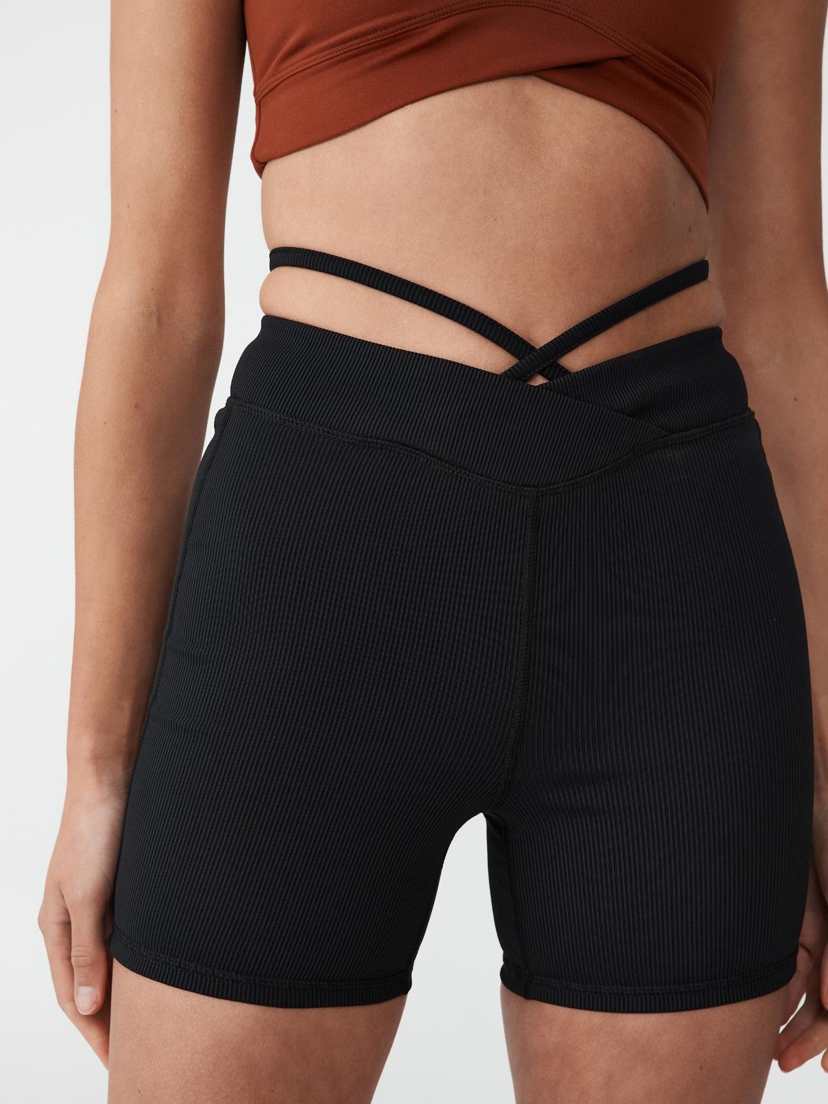 Rib Criss Cross Front Bike Shorts - Black