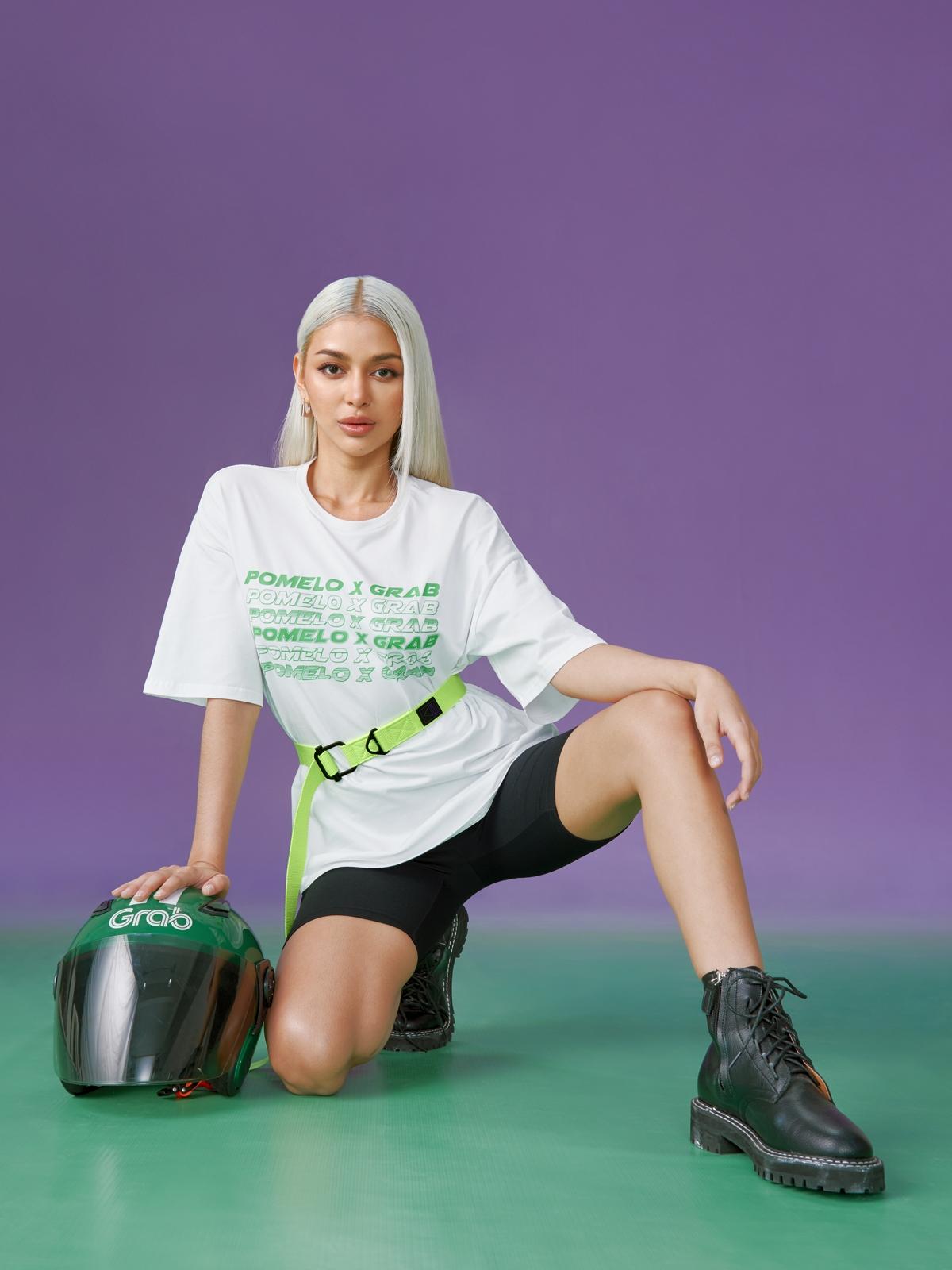 Grab I Am Here To Deliver Looks Tee - White