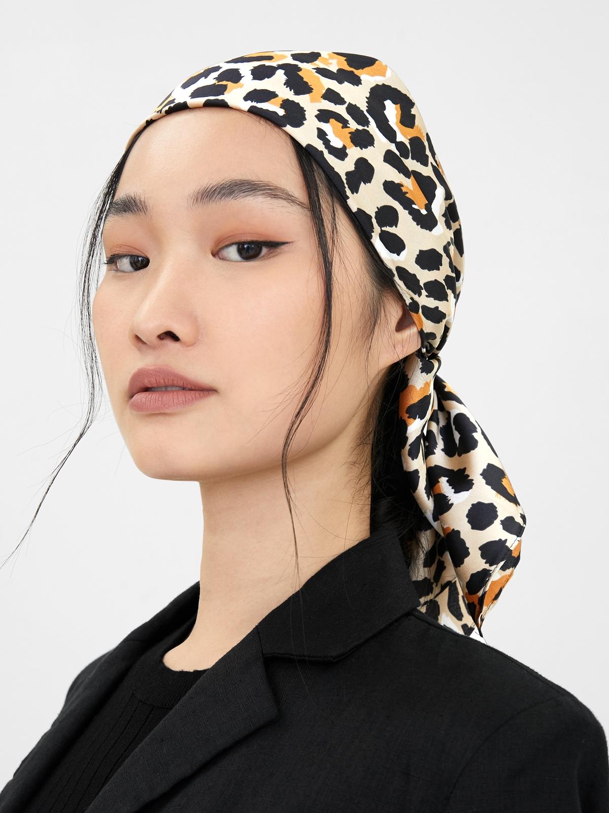 Leopard Print Scarf - Beige