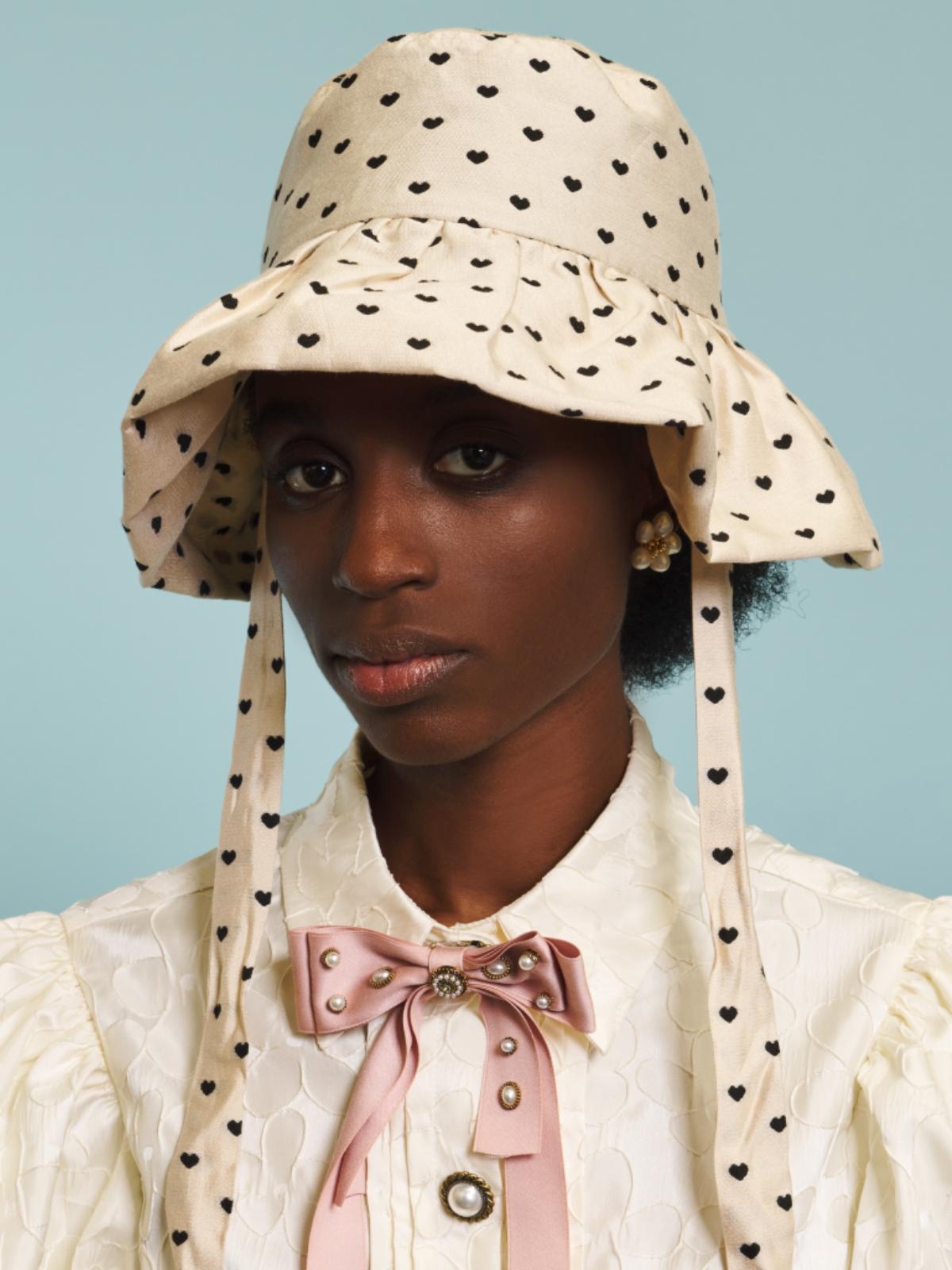 Barn Heart Jacquard Bucket Hat - Cream