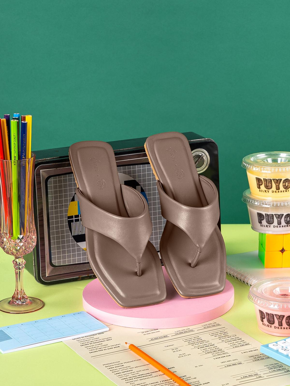 FAYT X PUYO Bea Sandals - Chocolate