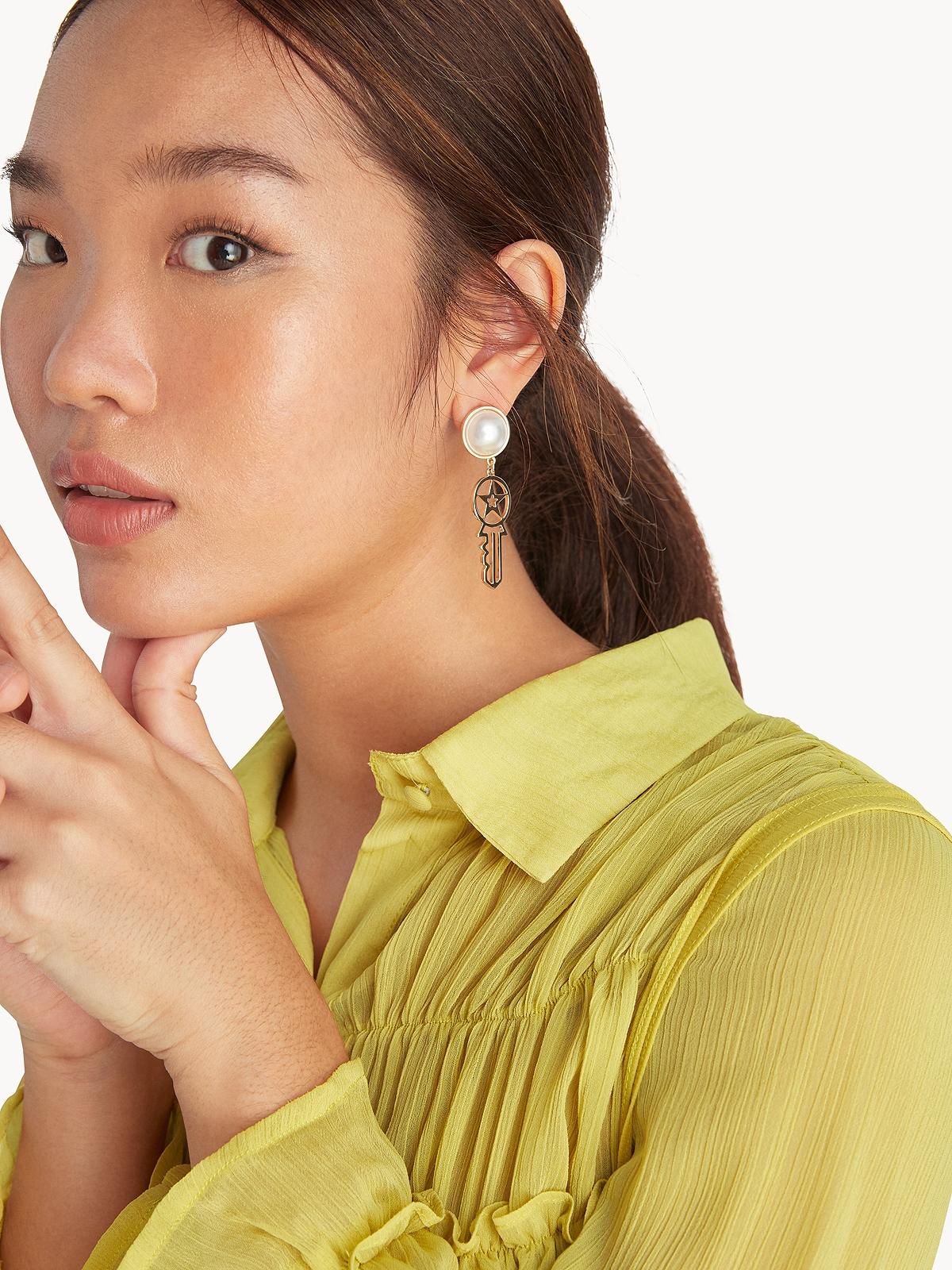 Key Star Shaped Drop Earrings - Gold