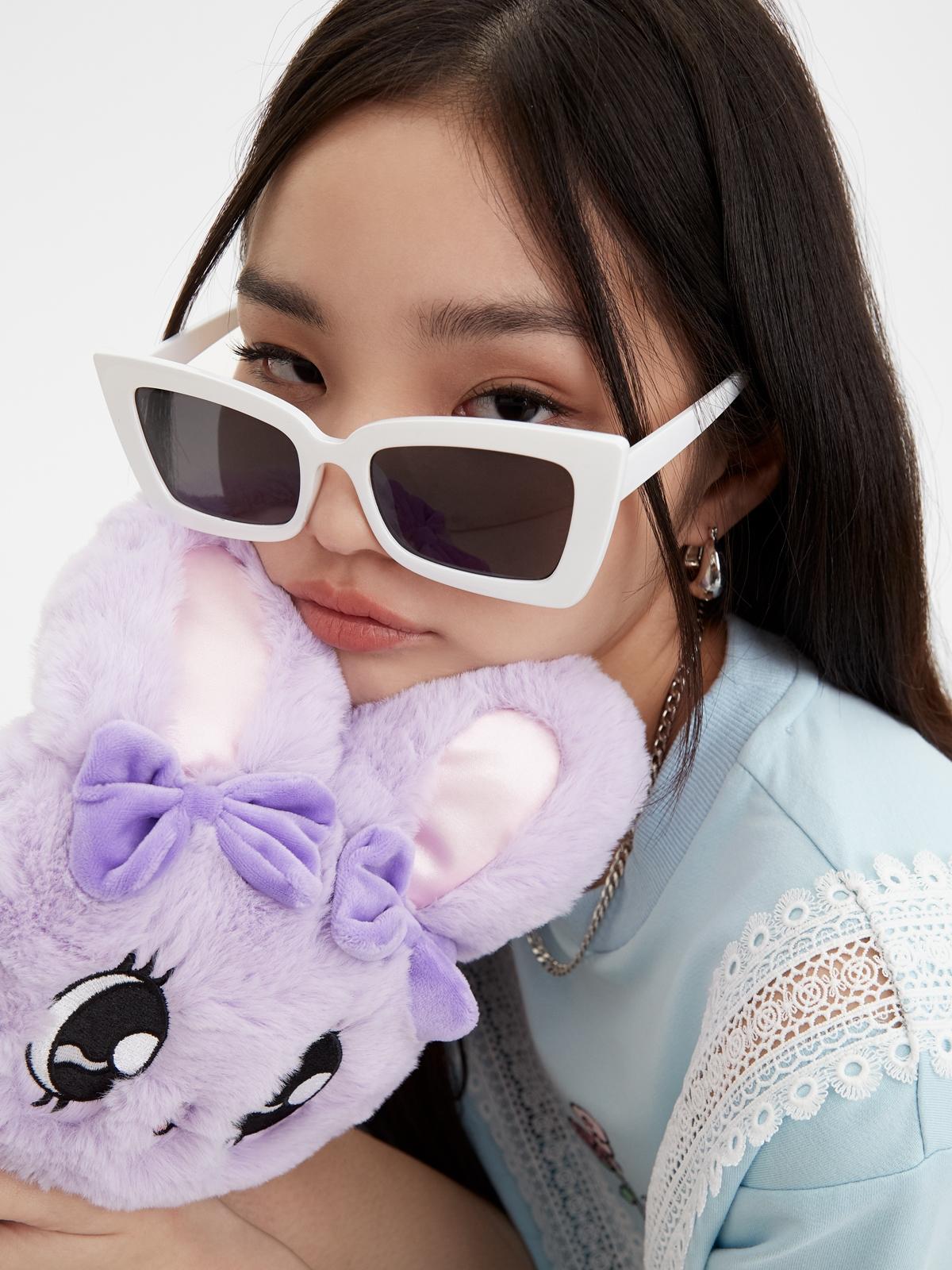 Rectangular Cat Eye Frame Sunglasses - White