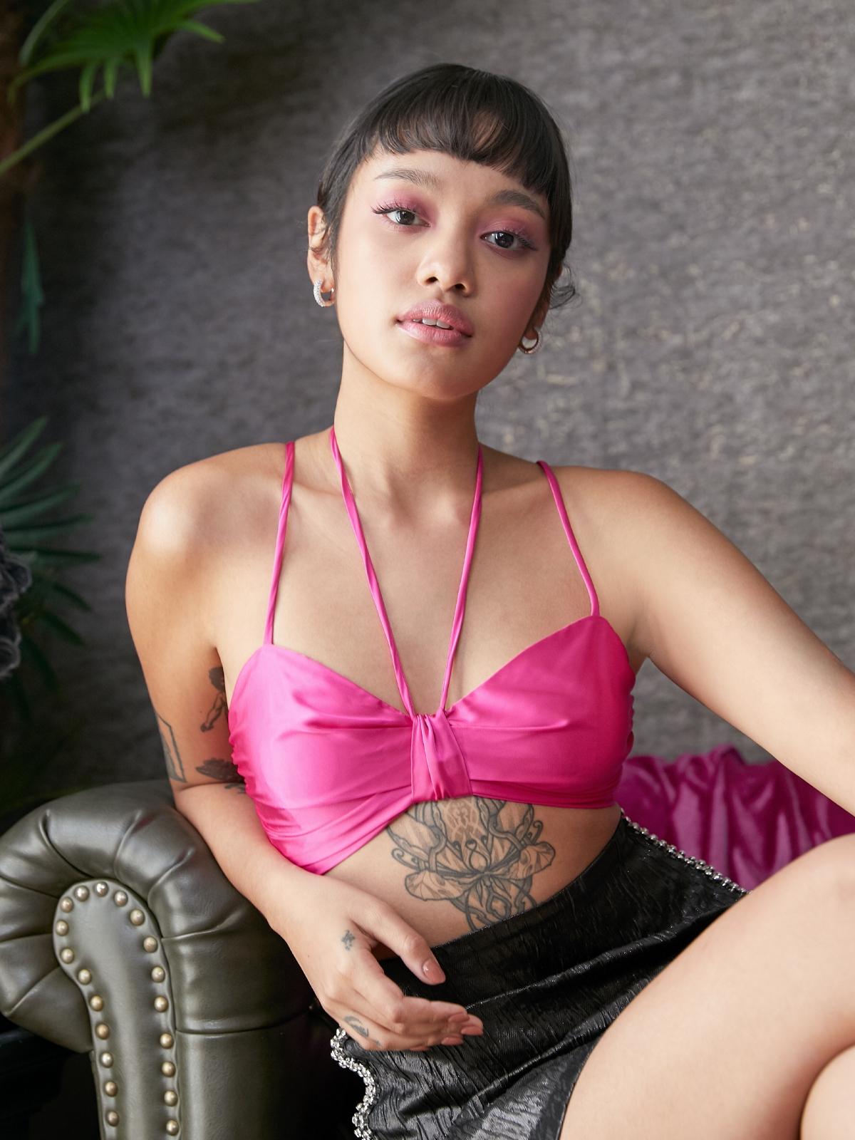 Neck Tie Cropped Bralette - Pink