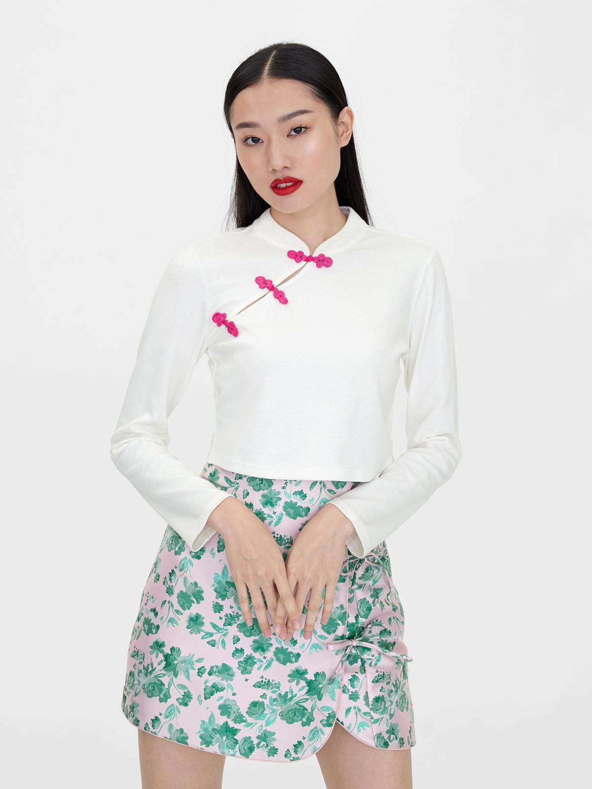 Long Sleeve Knot Button Crop Top - White