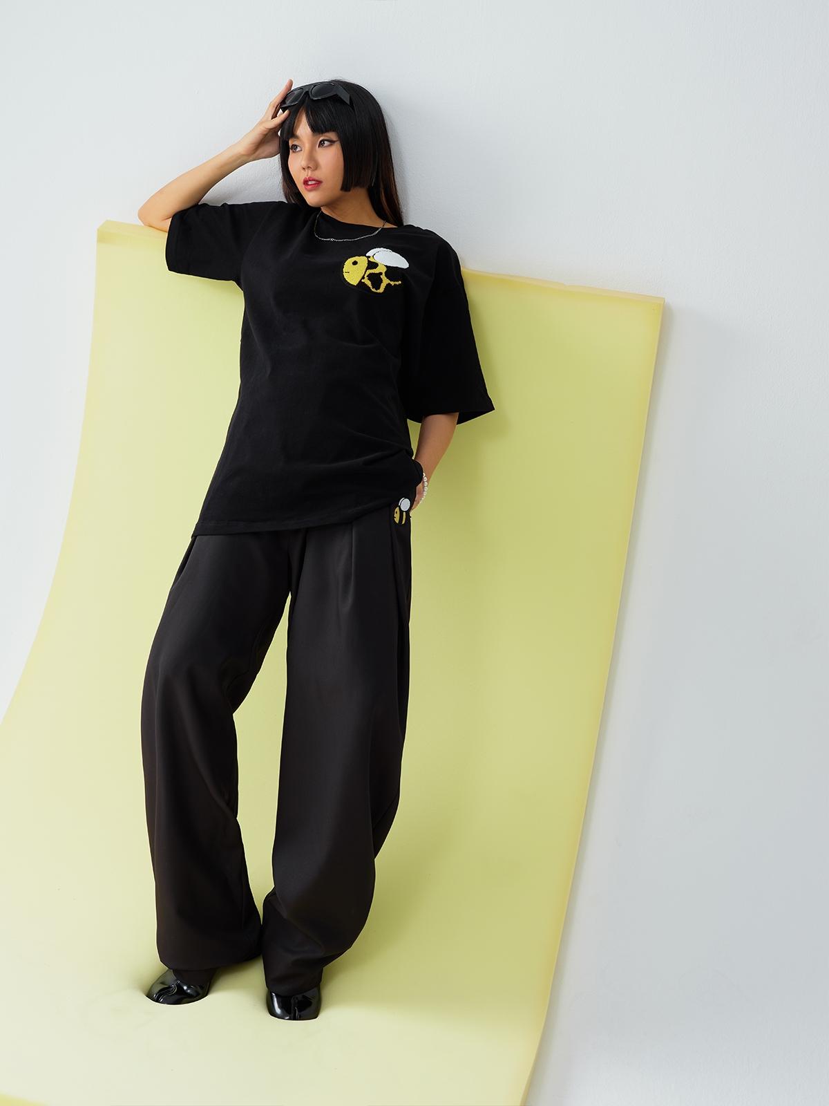 Oversized NiuBee Tee - Black