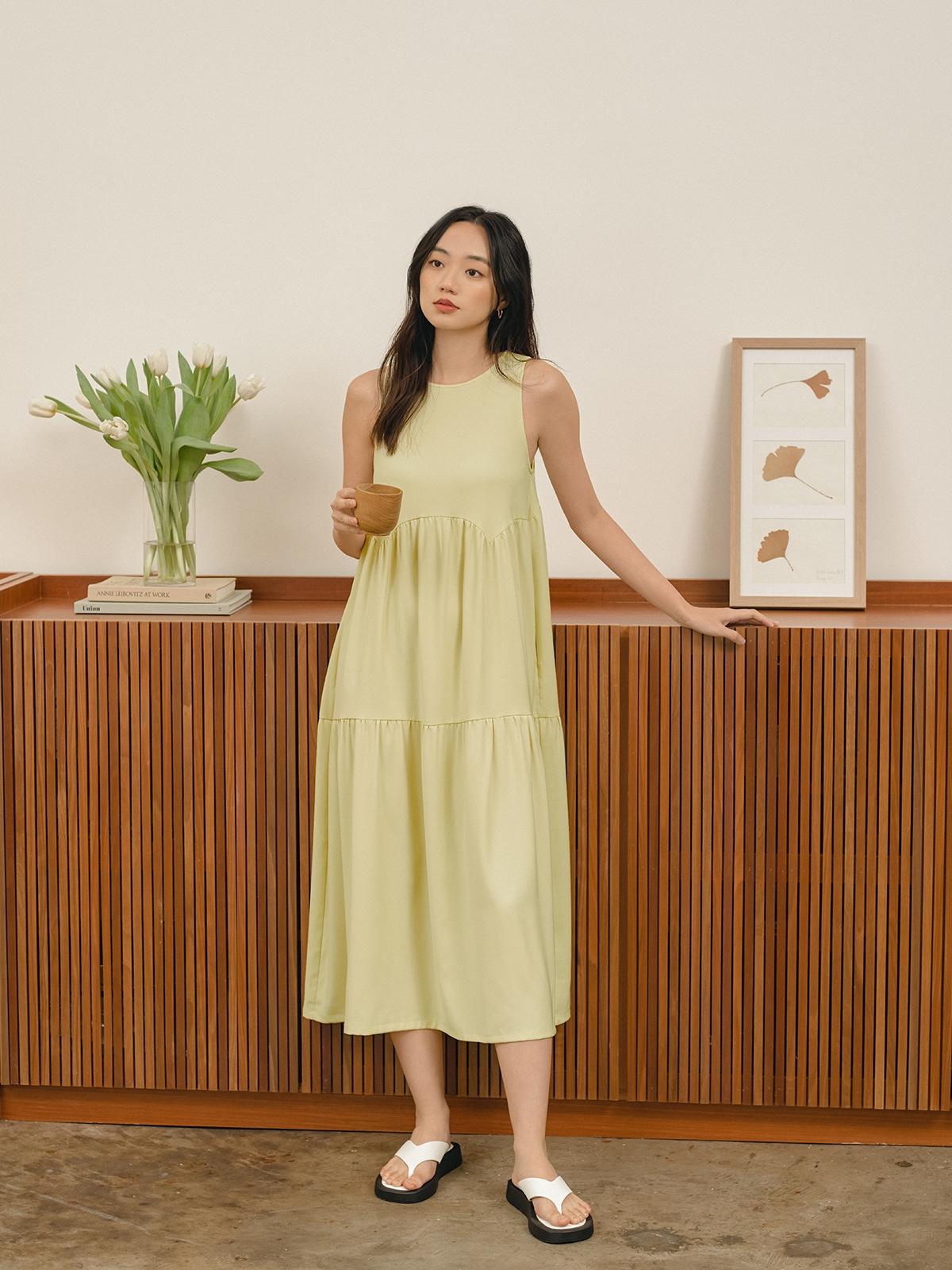 Rounded Sleeveless Maxi Dress - Yellow