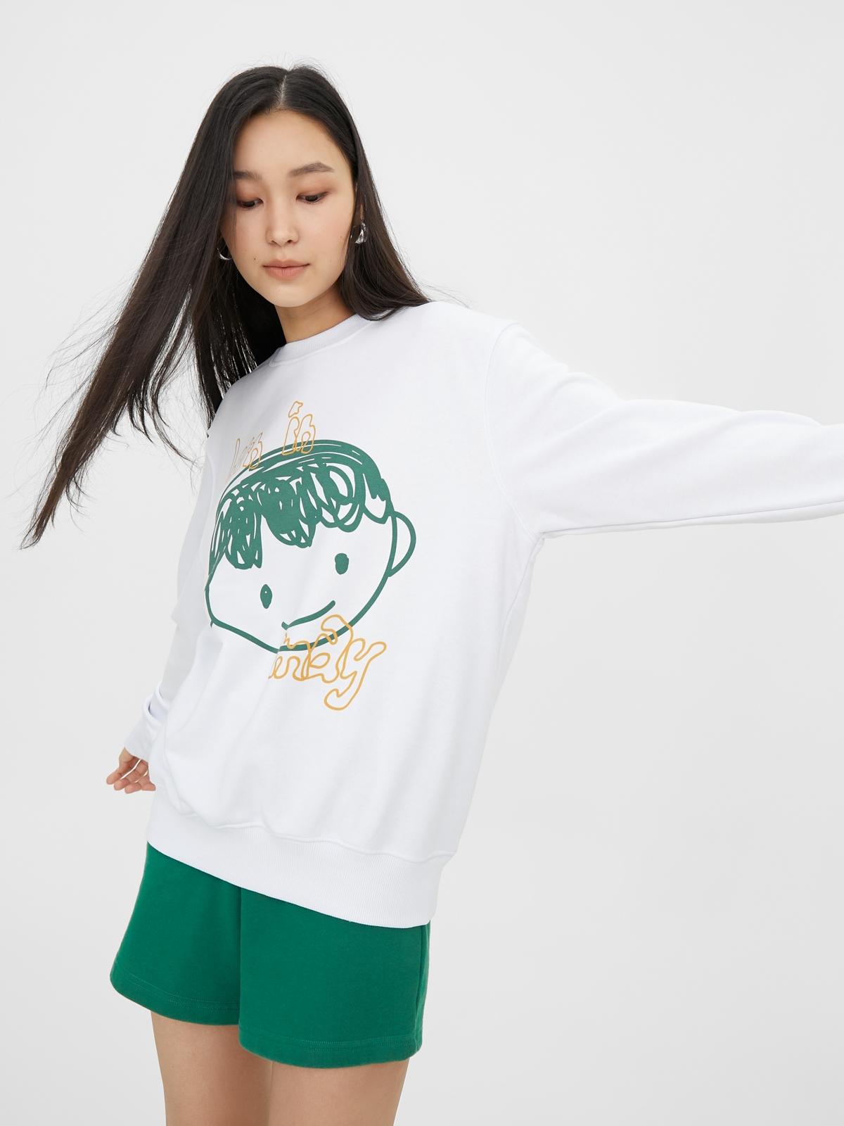 Sustainable Born In May Graphic Sweatshirt - White
