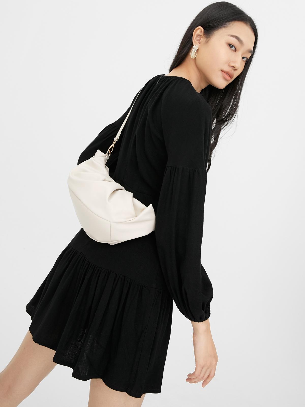 Pleated Bagueette Bag - Beige