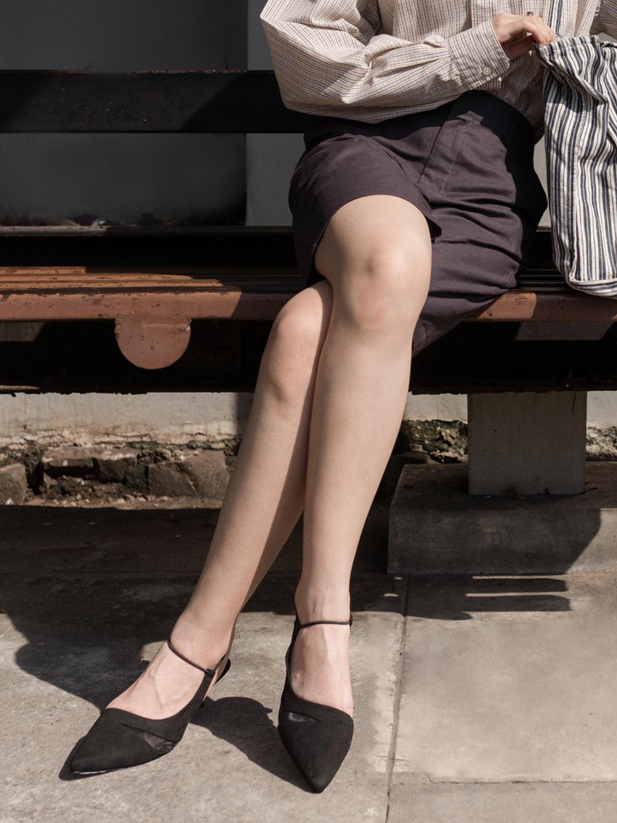 Nicole Pointy Kitten Heels - Black