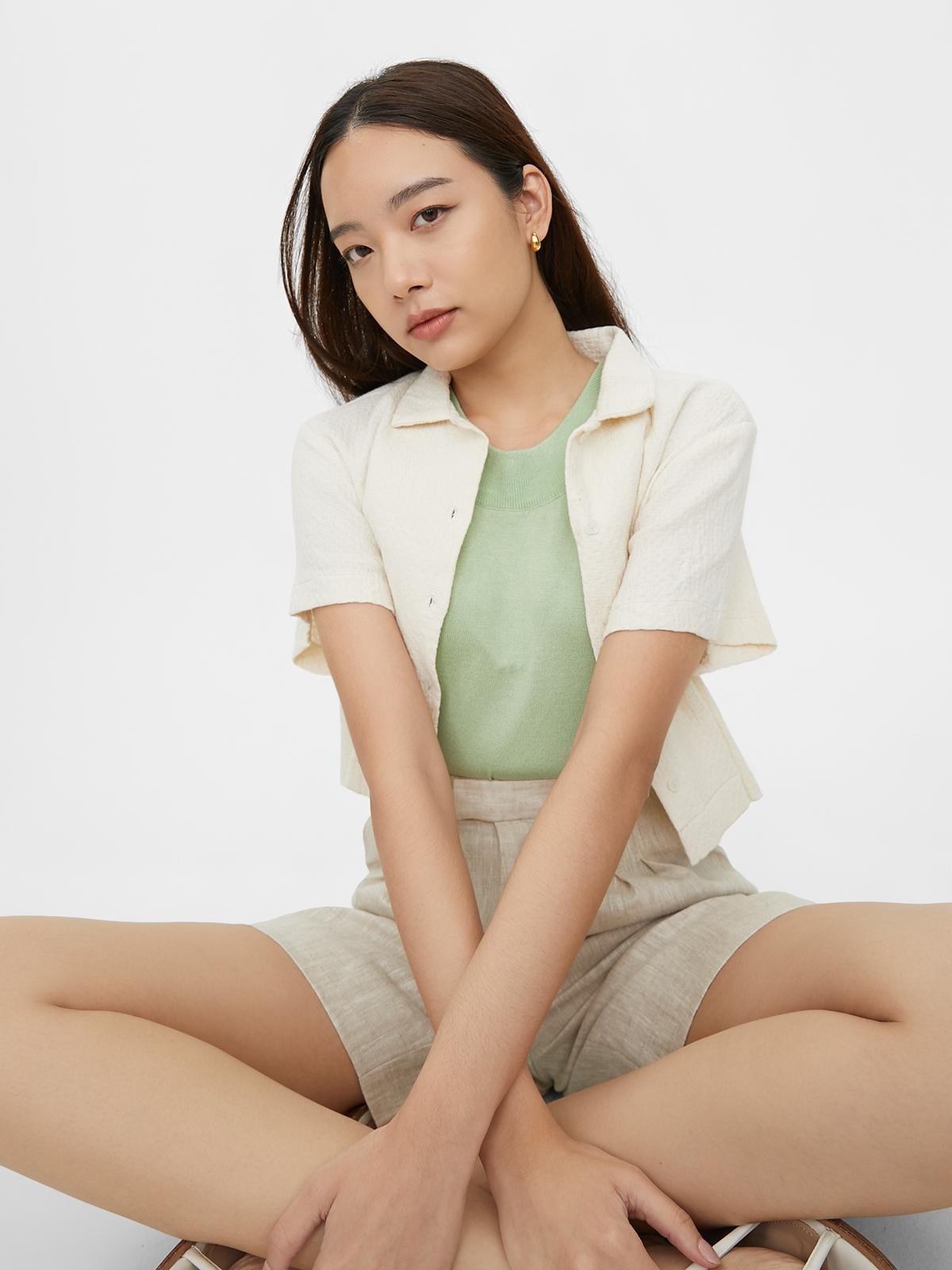 Rounded Crew Neck Sleeveless Top - Mint Green