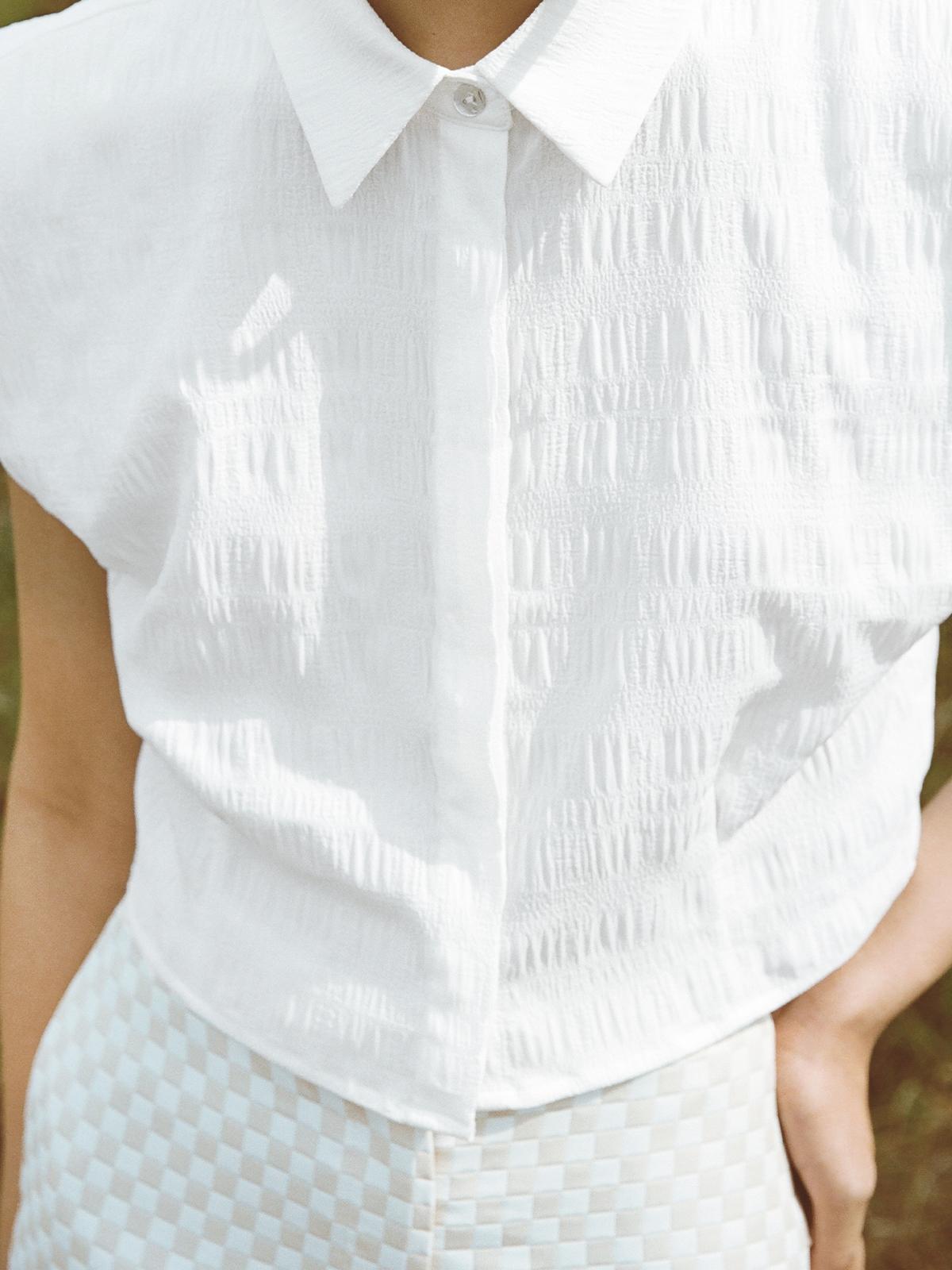 Cropped Texture Button Up Top - White