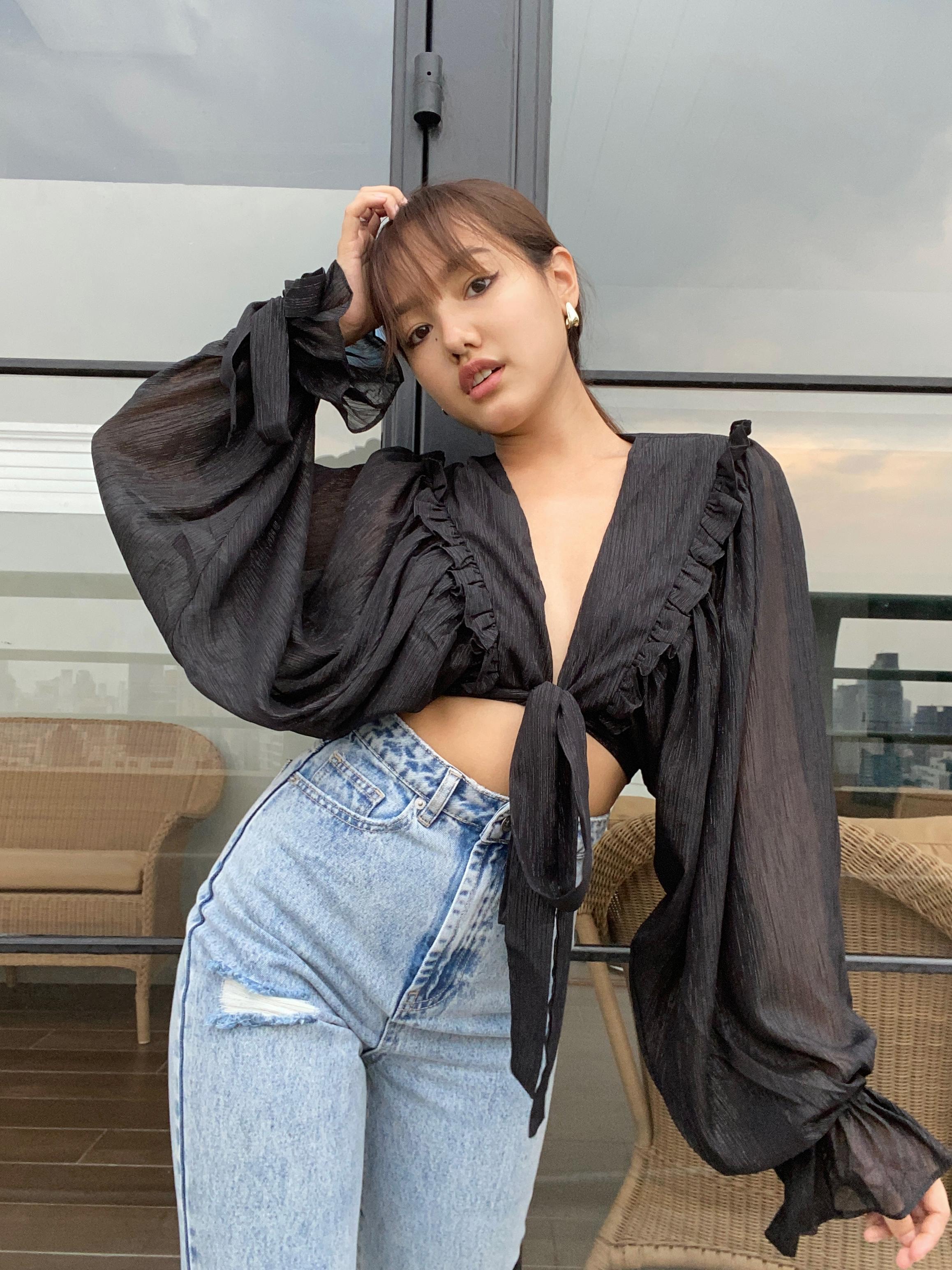 Ruffled Crop Top - Black