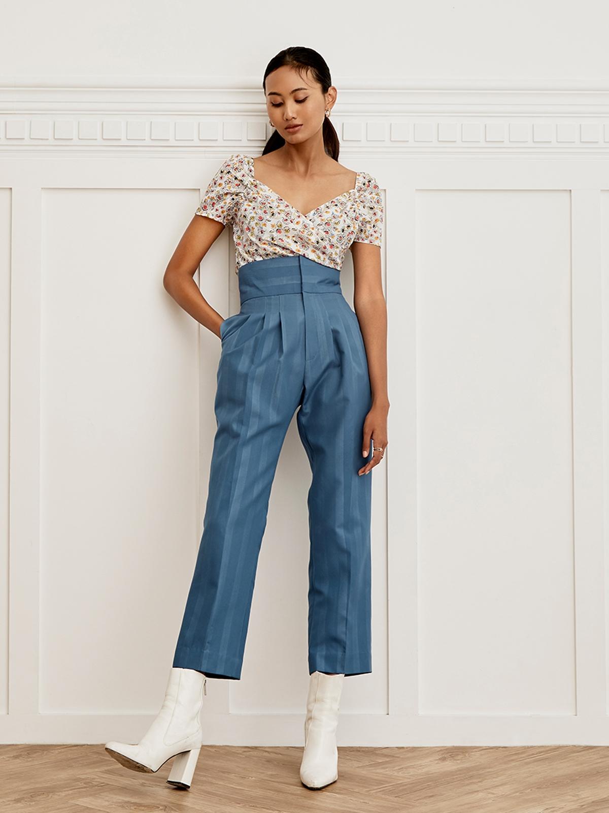 Cropped Surplice Neck Floral Top - White