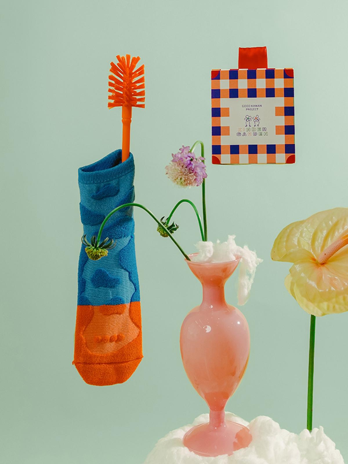 Kindergarden / CLOUUD - Bright sky