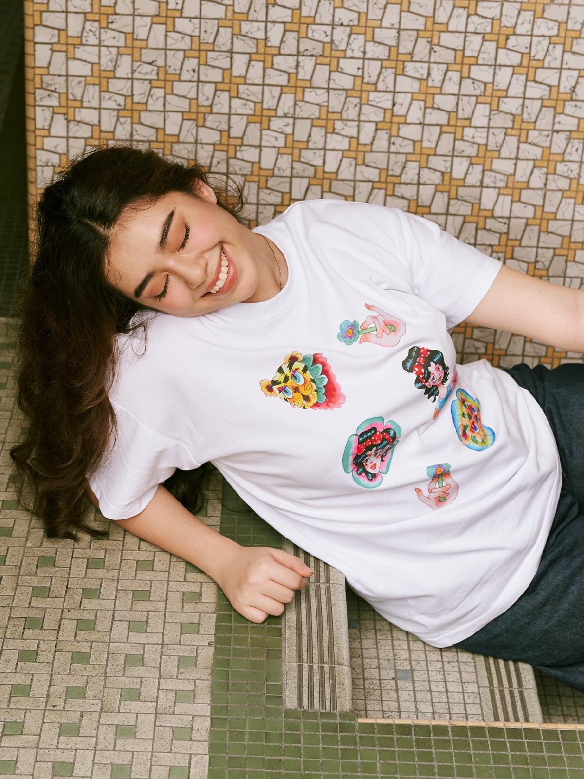 6 Logo Tiger Tee - White