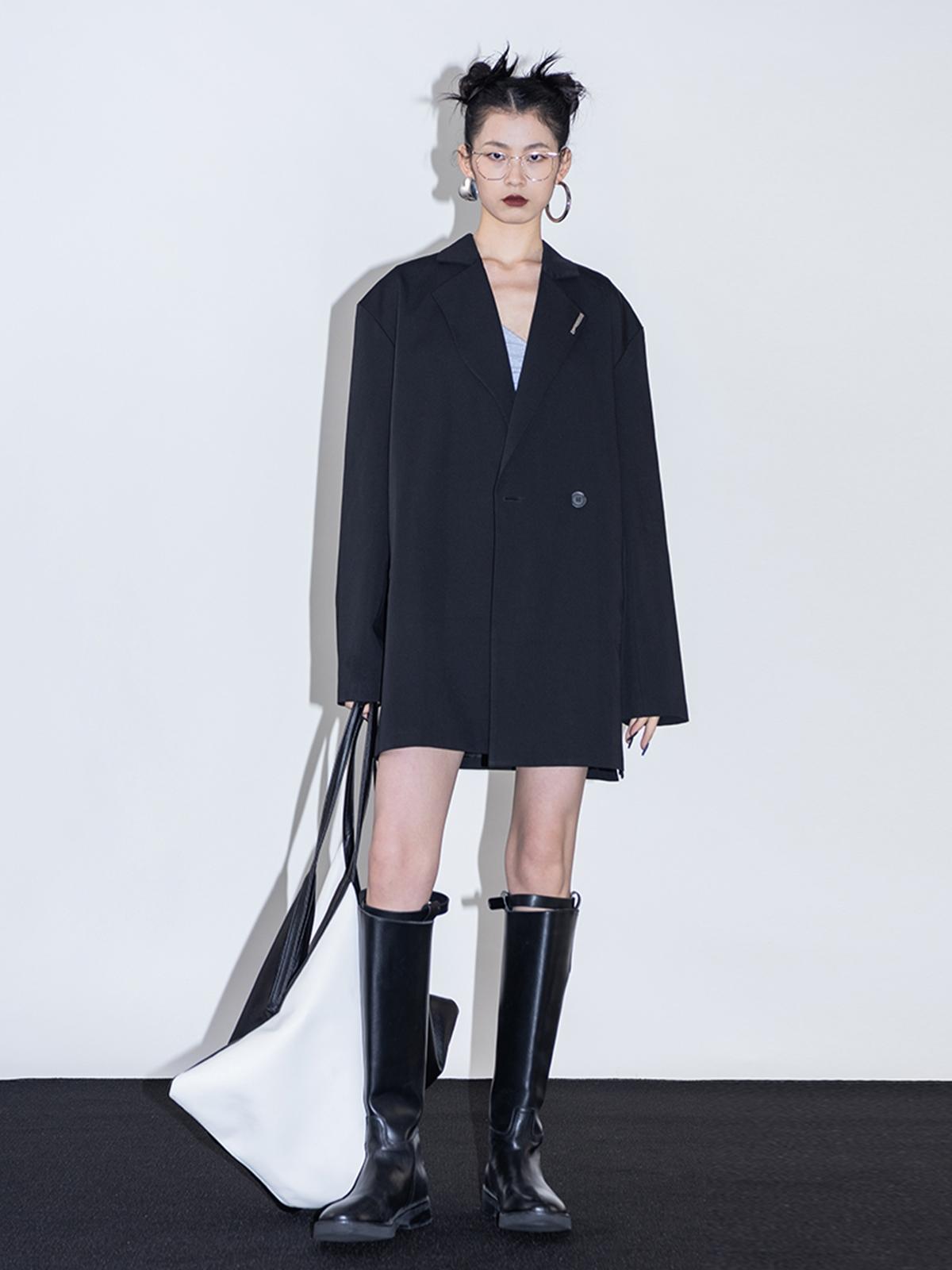 Wavy-Edge Collar Suit - Black