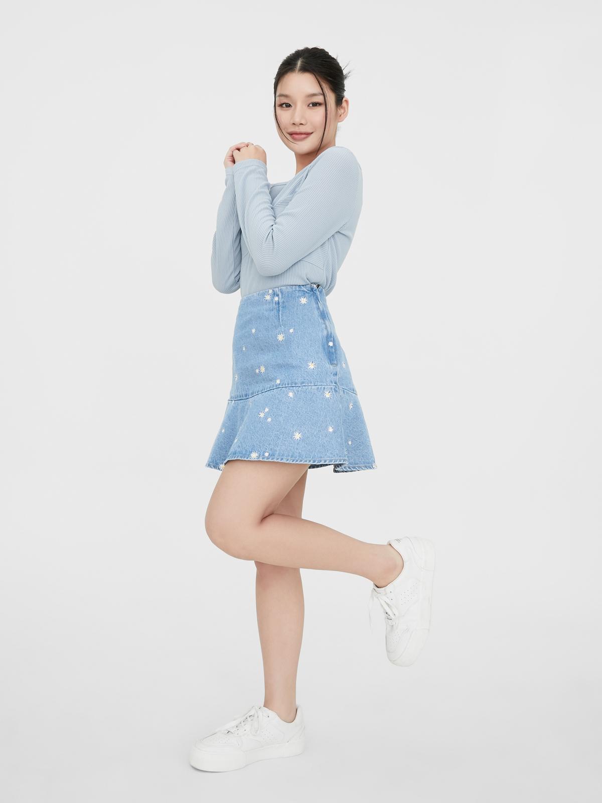 Daisy Embroidered Denim Mini Skirt - Blue