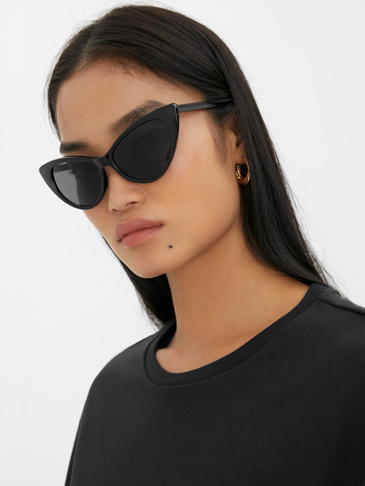 Matte Cat Eye Sunglasses - Black