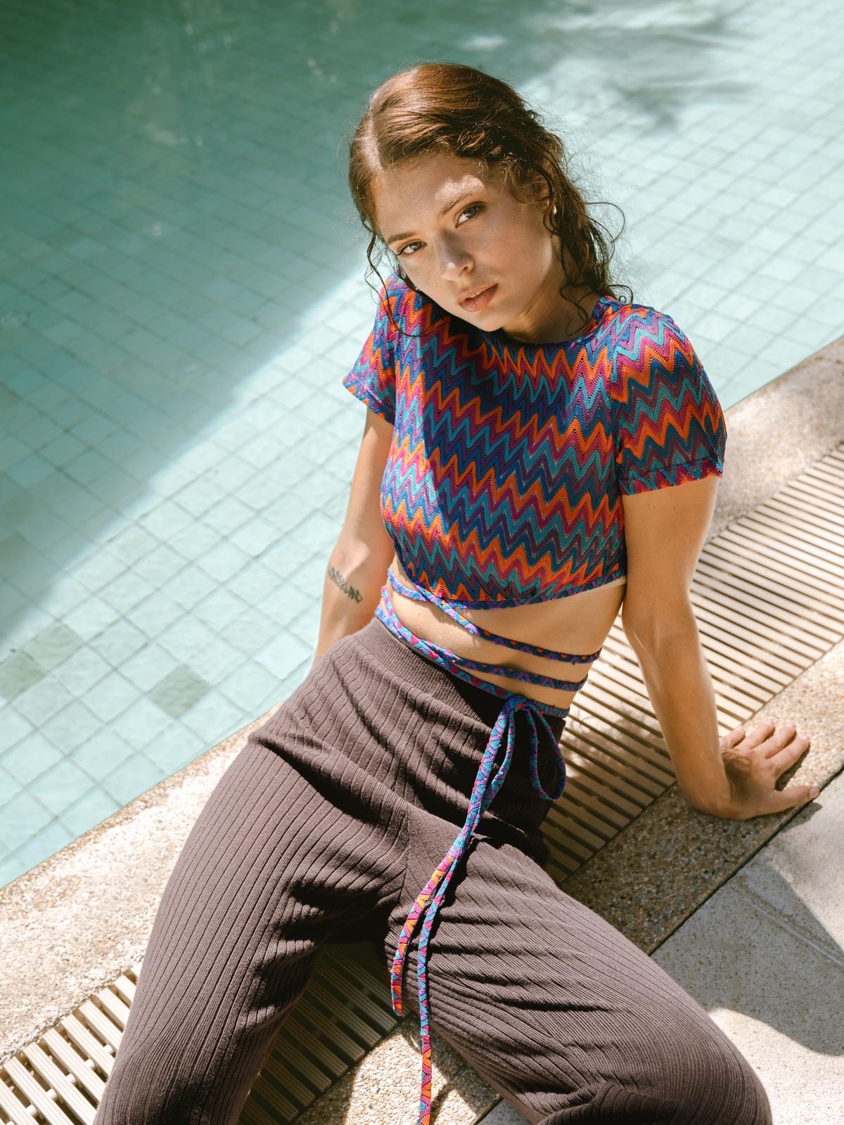 Zigzag Waist Tie Crop Top - Navy