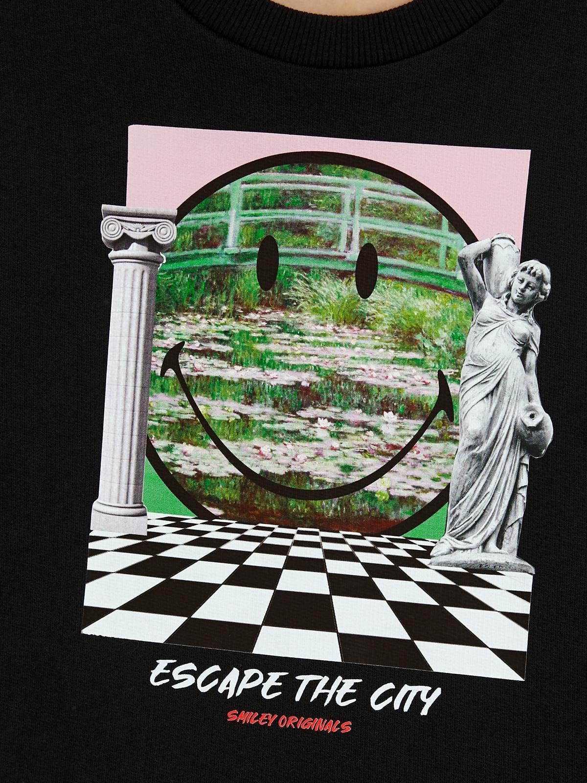 Smiley® Escape The City Graphic Sweatshirt - Black