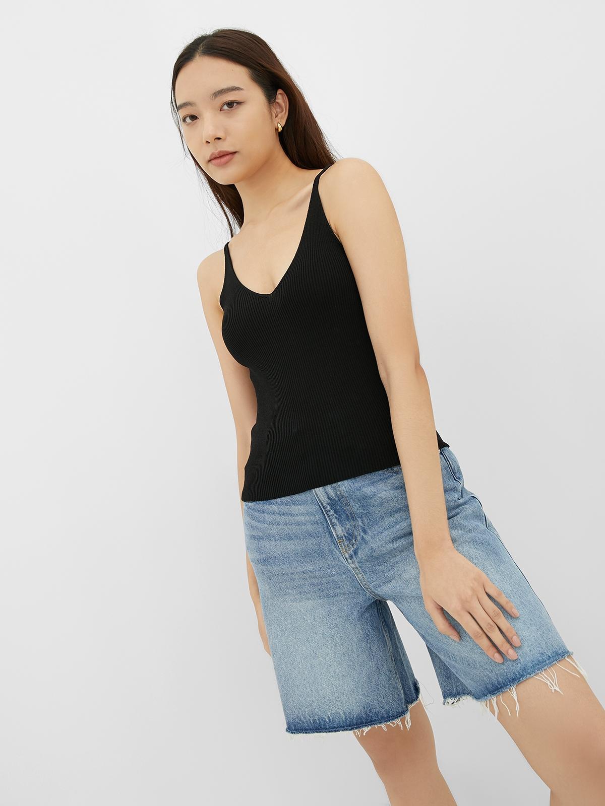Sleeveless V Neck Top - Black