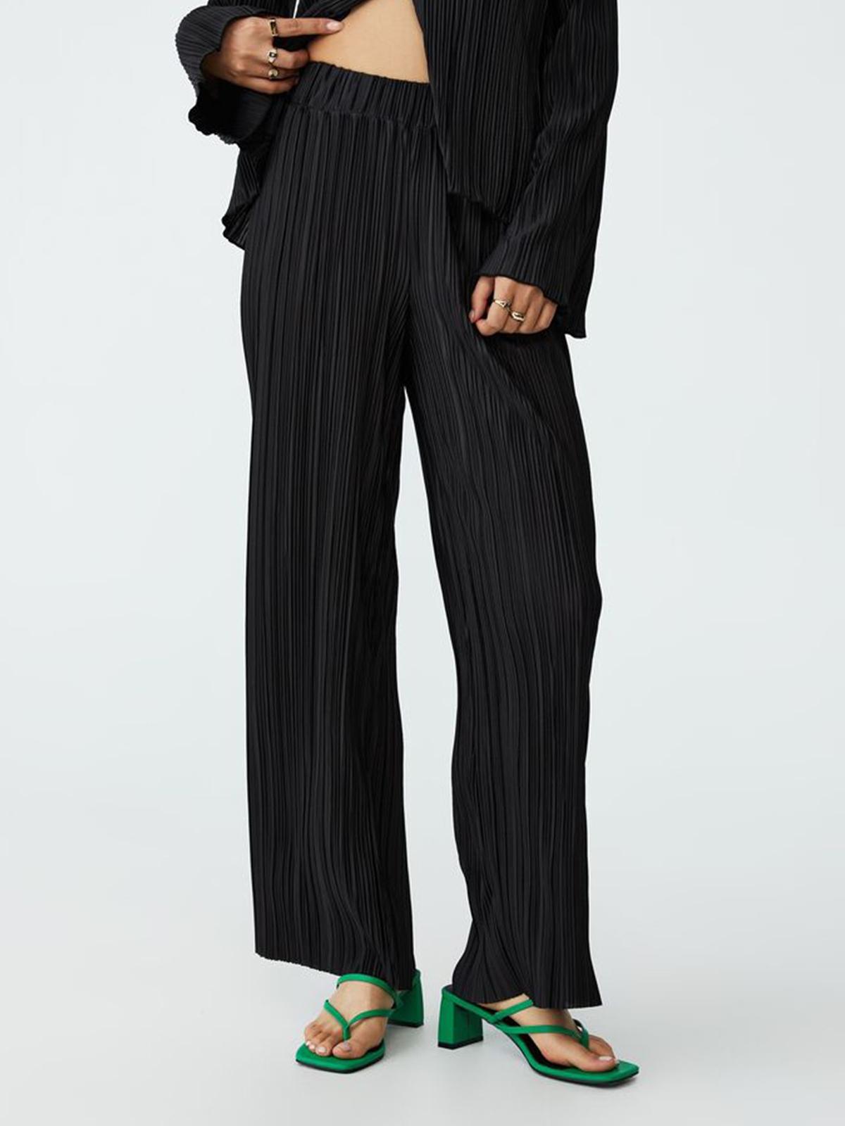 Petite Plisse Pants - Black