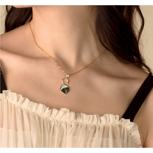 'Harmony' 18K Yellow Gold Mother of Pearl Pendant