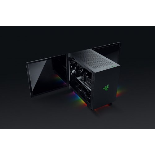  Mini-ITX Gaming Chassis with Razer Chroma RGB 