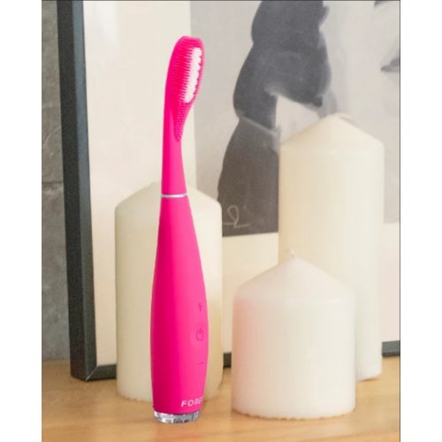 4-in-1 <span style='filter: blur(2.5px);'>****</span> care for teeth, gums, cheeks & tongue.